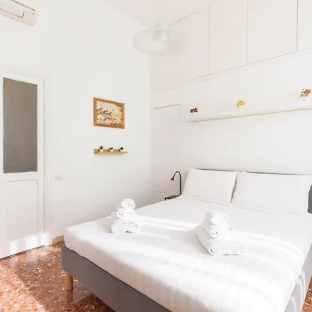 شقة Hostly-maison Sant'angelo-few Steps From Vatican *