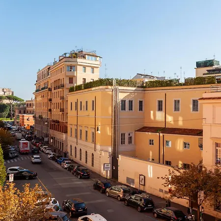 Διαμέρισμα Hostly-maison Sant'angelo-few Steps From Vatican