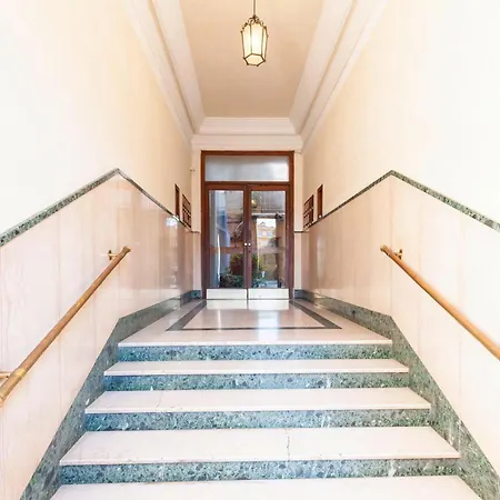 Lägenhet Hostly-maison Sant'angelo-few Steps From Vatican *